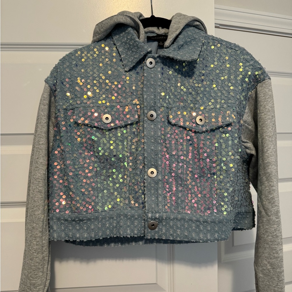 ✨BRAND NEW SEQUIN DENIM JACKET CROPPED✨
